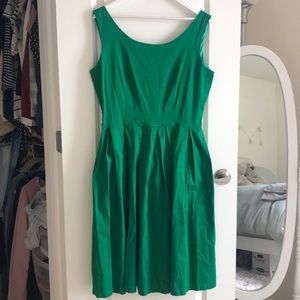 Green sleeveless dress